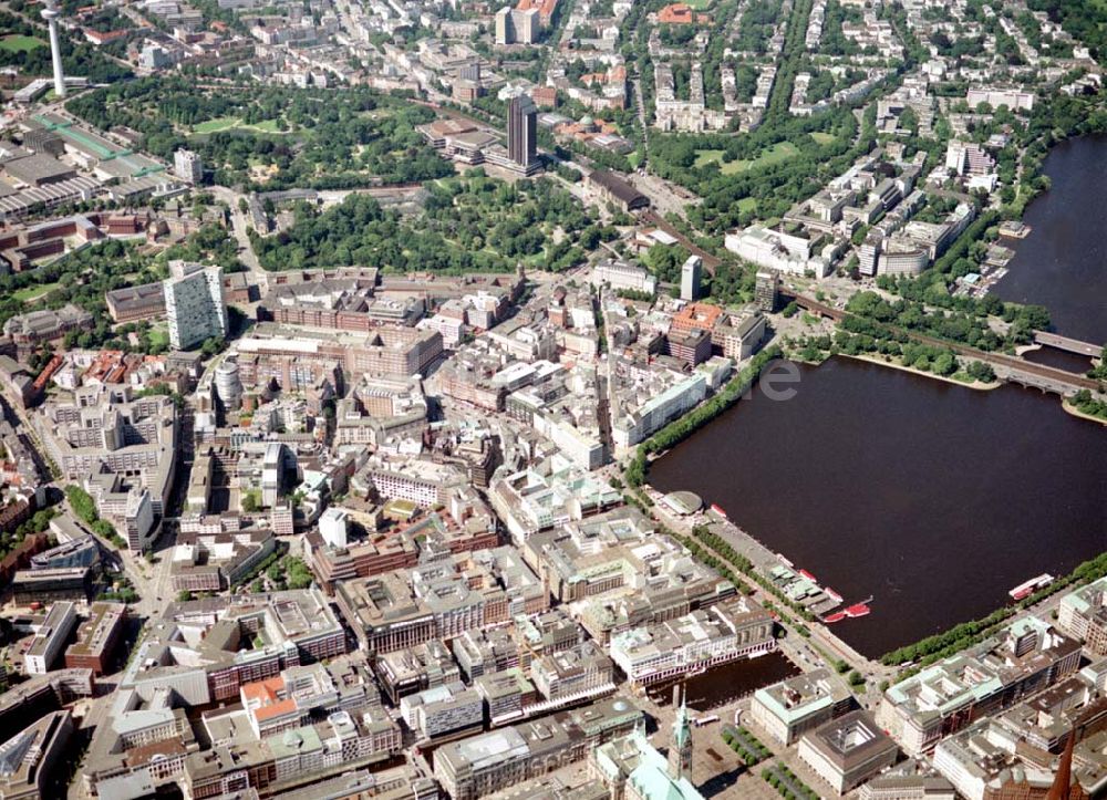 Luftaufnahme Hamburg - Blick auf den Citybereich an der Binnenalster in Hamburg.