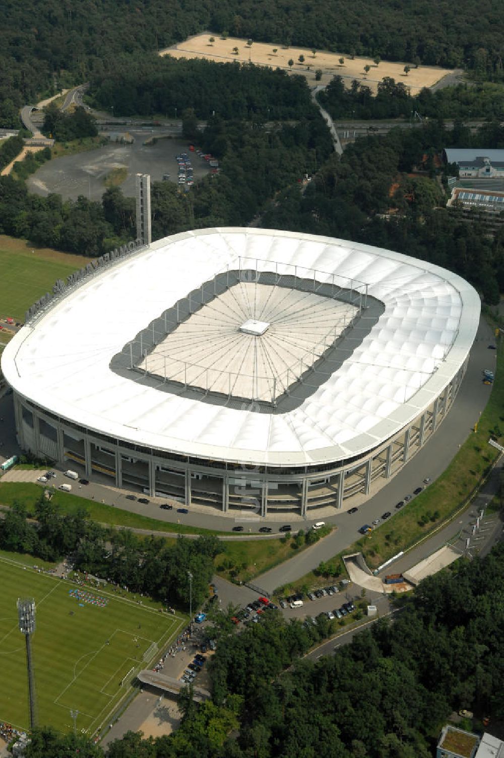 Frankfurt am Main von oben - Blick auf die Commerzbank Arena (ehemals Waldstadion) in Frankfurt / Main