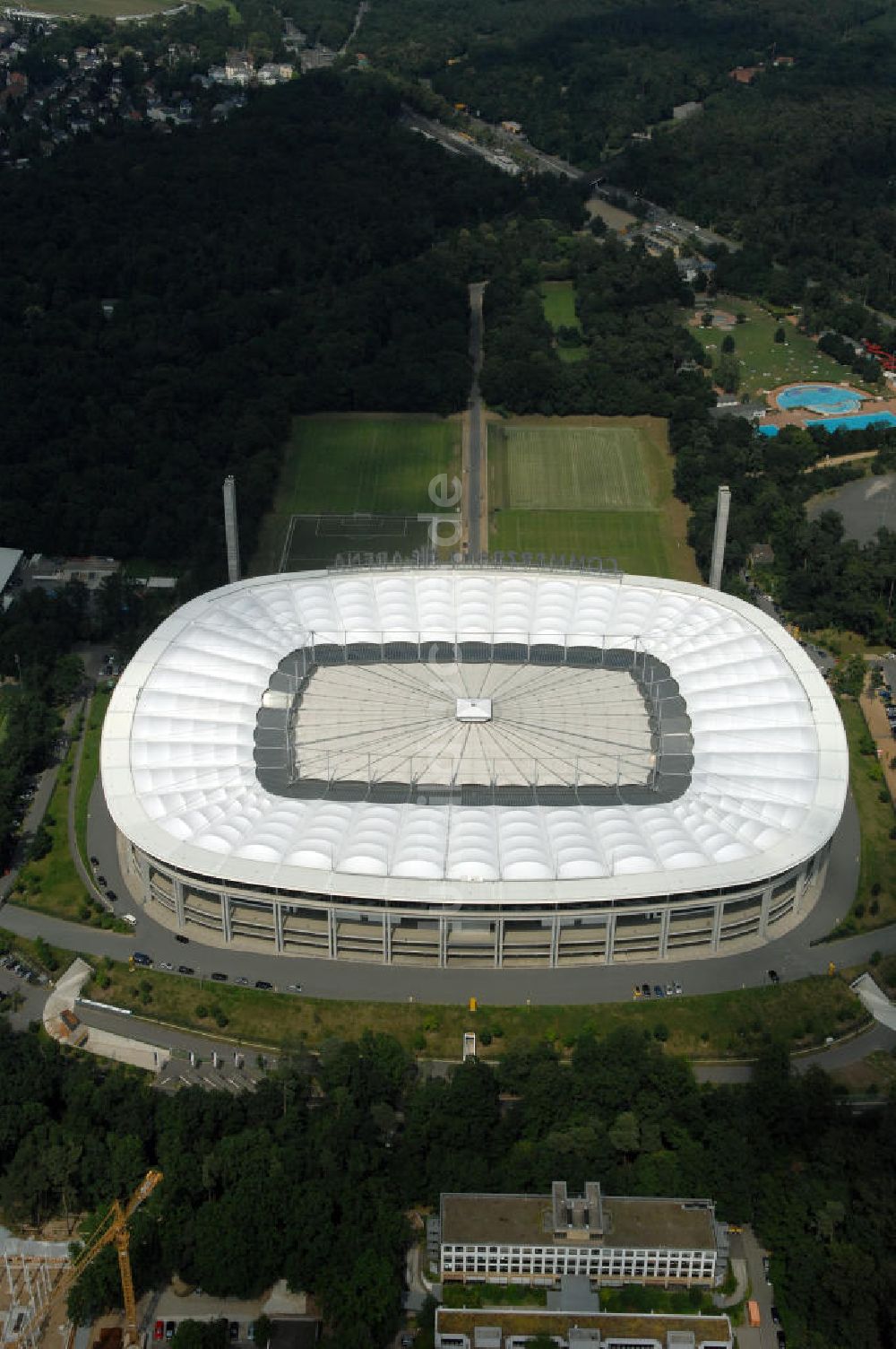 Luftbild Frankfurt am Main - Blick auf die Commerzbank Arena (ehemals Waldstadion) in Frankfurt / Main