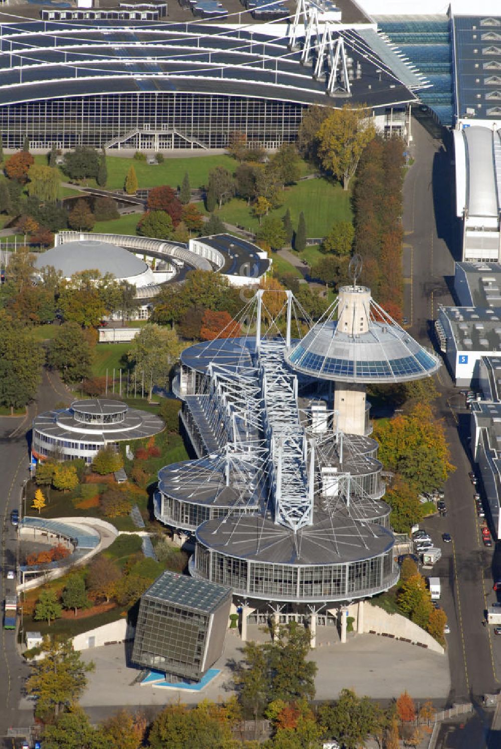 Hannover aus der Vogelperspektive: Blick auf das Convention Center auf dem Messegelände Hannover