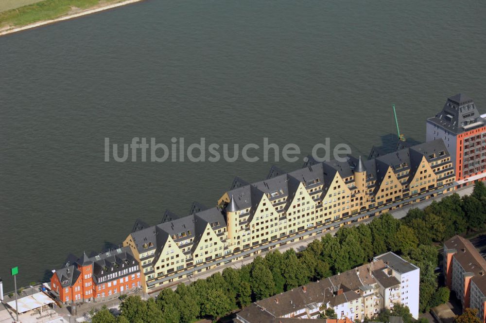 Köln von oben - Blick auf das Danziger Lagerhaus auf der Rheinauhalbinsel in Köln