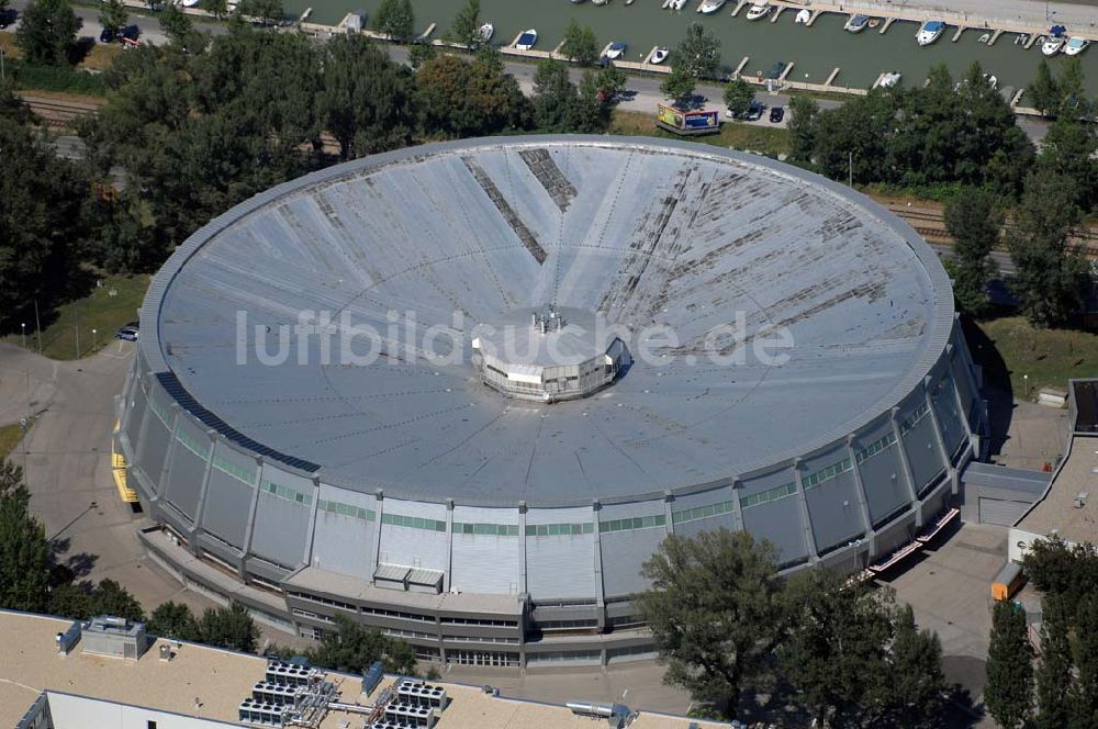 Luftaufnahme Wien - Blick auf dasFerry-Dusika-Hallenstadion in Wien