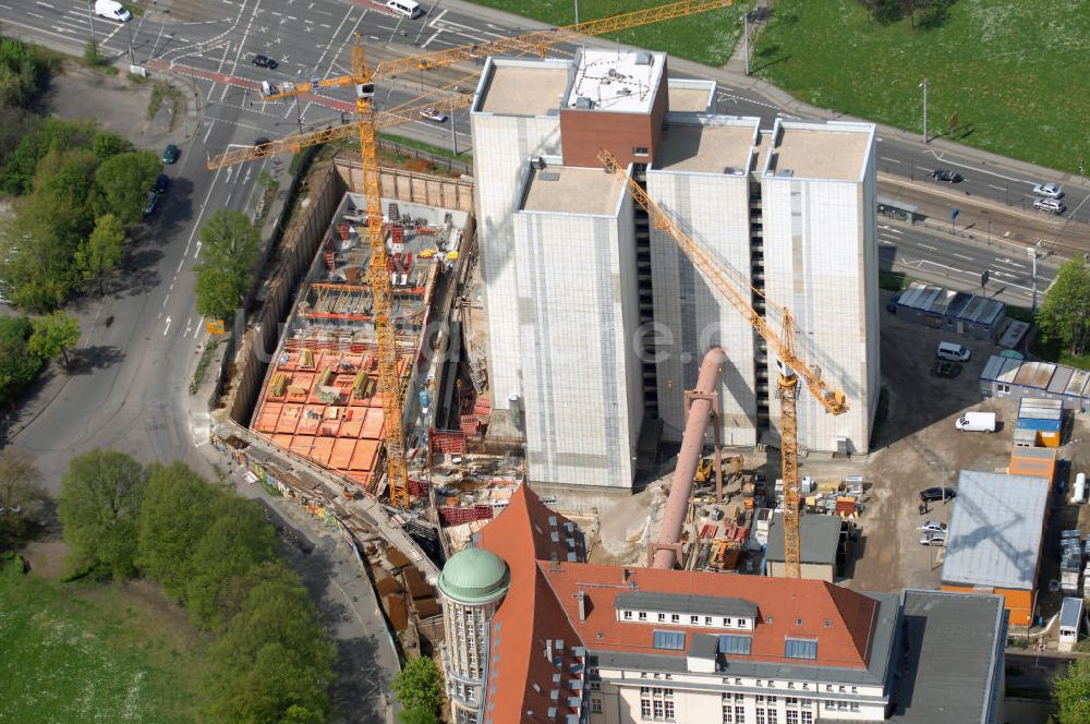 Leipzig aus der Vogelperspektive: Blick auf die Deutsche Nationalbibliothek in Leipzig mit momentanem Erweiterungsbau