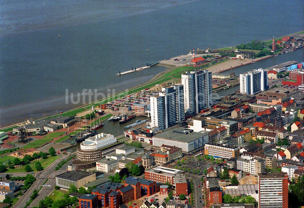 Luftbild Bremerhaven - Blick auf das Deutsche Schiffahrtsmuseum an der Columbiastraße