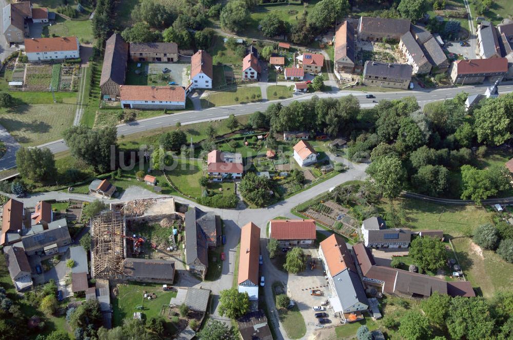 Baldenhain von oben - Blick auf das Dorf Baldenhain der Gemeinde Großenstein im Landkreis Greiz in Thüringen