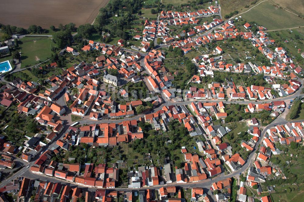 Luftbild Wölfis - Blick auf das Dorf Wölfis im Landkreis Gotha in Thüringen