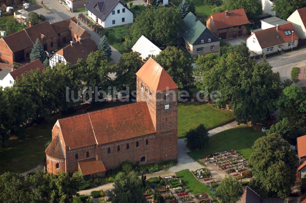 Redekin von oben - Blick auf die Dorfkirche