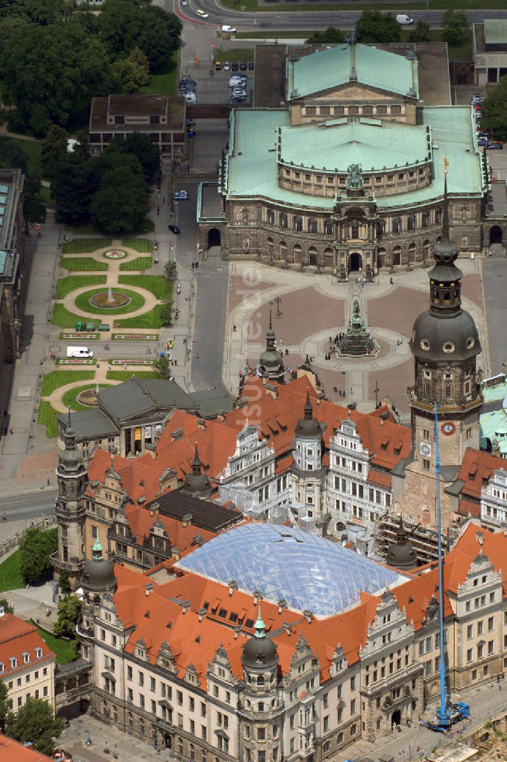 Dresden aus der Vogelperspektive: Blick auf das Dresdner Schloß in der Dresdner Altstadt