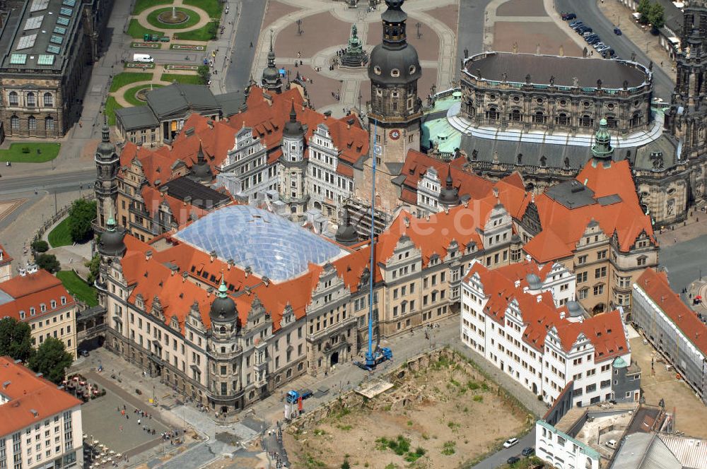 Luftaufnahme Dresden - Blick auf das Dresdner Schloß in der Dresdner Altstadt