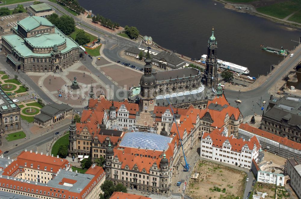 Dresden von oben - Blick auf das Dresdner Schloß in der Dresdner Altstadt