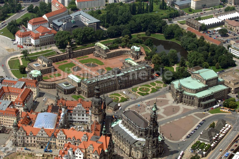 Luftaufnahme Dresden - Blick auf das Dresdner Schloß in der Dresdner Altstadt