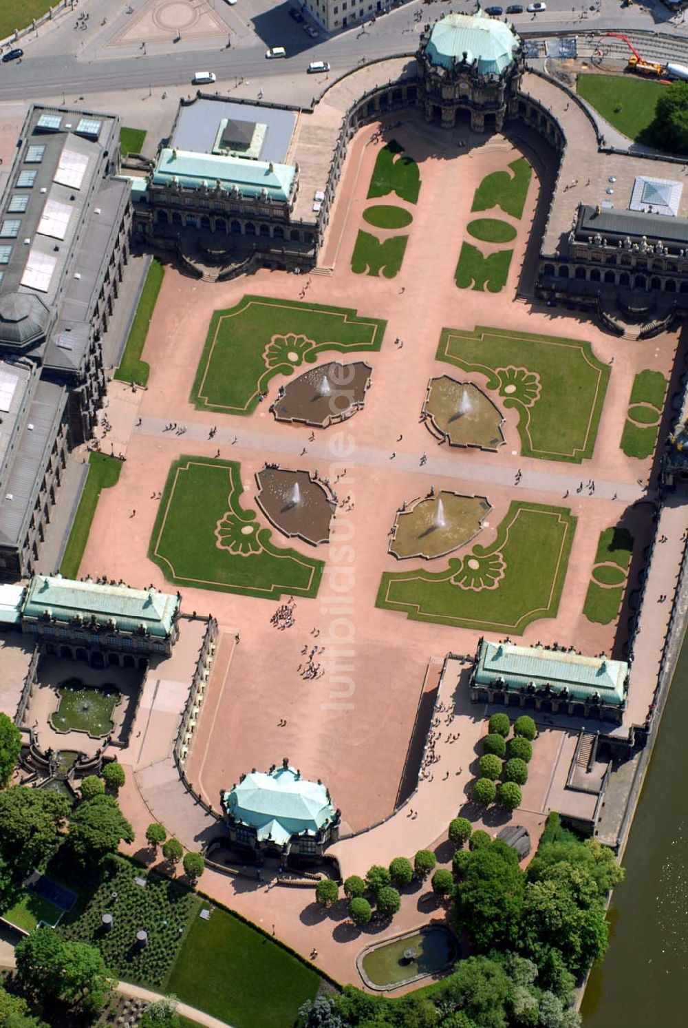 Dresden aus der Vogelperspektive: Blick auf den Dresdner Zwinger