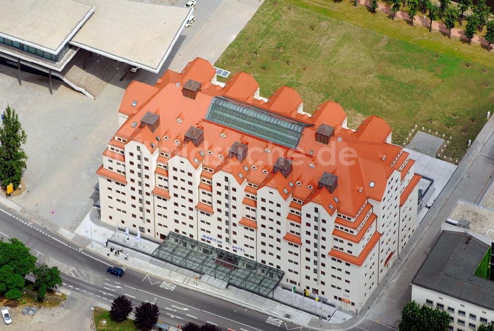 Luftaufnahme Dresden - Blick auf den ehem. Erlweinspeicher, heute Maritim-Kongresshotel neben dem Kongresszentrum in Dresden