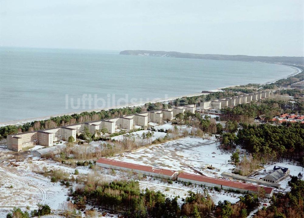 Prora / MV aus der Vogelperspektive: Blick auf die ehem. KDF-Bauten am Proraer Ostseestrand auf der Insel Rügen in Mecklenburg - Vorpommern.