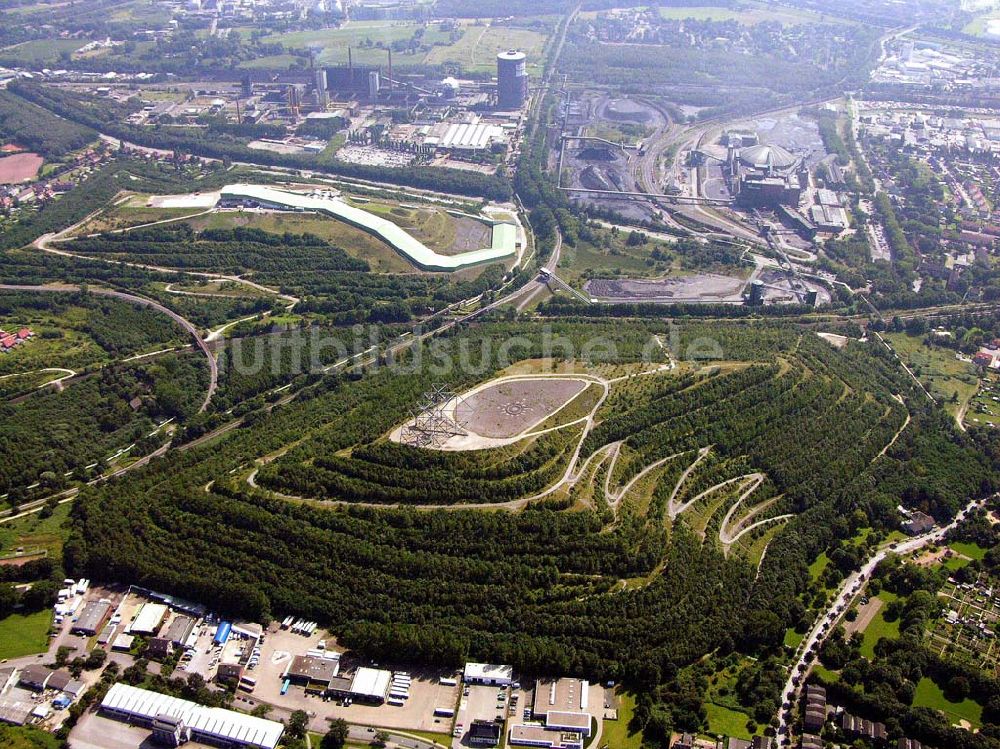 Luftaufnahme Bottrop - Blick auf ehemalige Abraumhalde und heutiges Alpincenter Bottrop