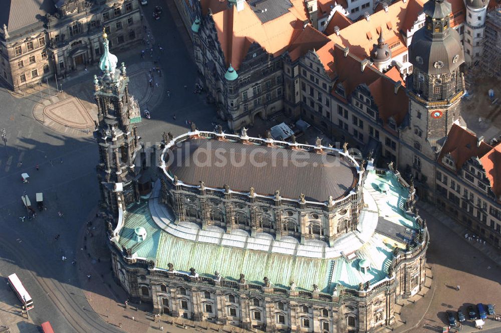 Luftbild Dresden - Blick auf die ehemalige Hofkirche in Dresden