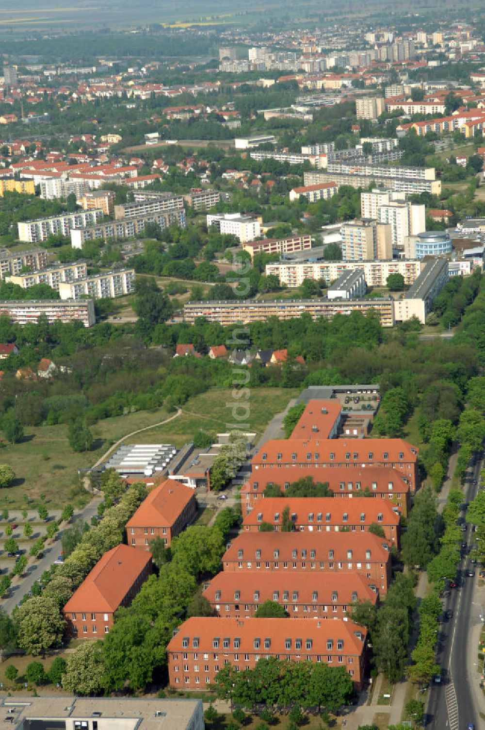 Luftaufnahme FRANKFURT / ODER - Blick auf das ehemalige Kasernenareal an der Müllroser Chaussee 51 - 52 in 15236 Frankfurt / Oder