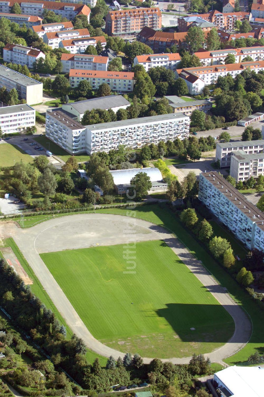 Schwerin aus der Vogelperspektive: Blick auf einen Sportplatz in Schwerin-Weststadt