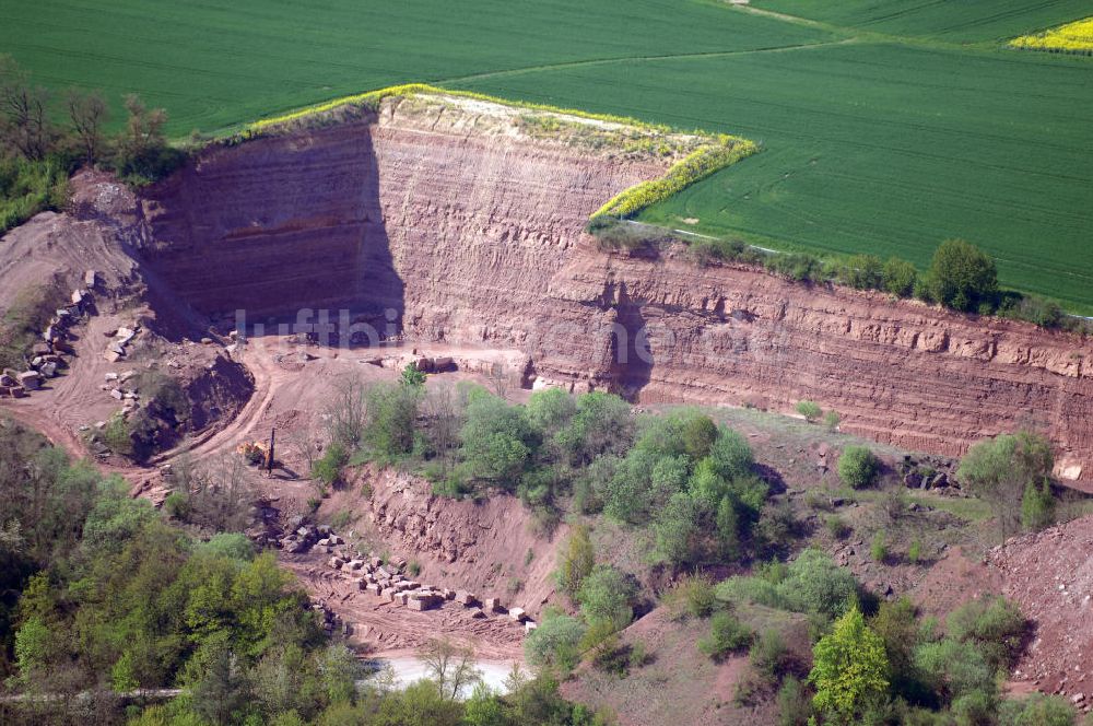 Wertheim aus der Vogelperspektive: Blick auf einen Steinbruch bei Dietenhan