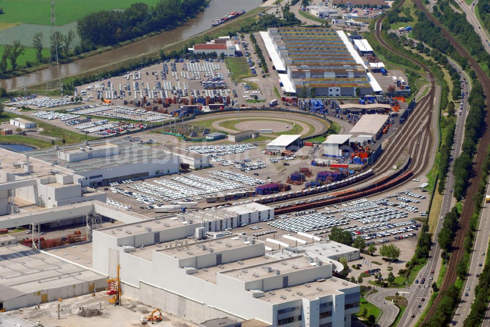 Neckarsulm aus der Vogelperspektive: Blick auf einen Teil vom Werksgelände der Audi AG in Neckarsulm