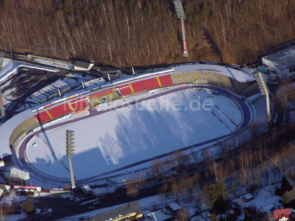 Luftaufnahme Aue / Sachsen - Blick auf einen verschneiten Sportplatz in Schwarzenberg