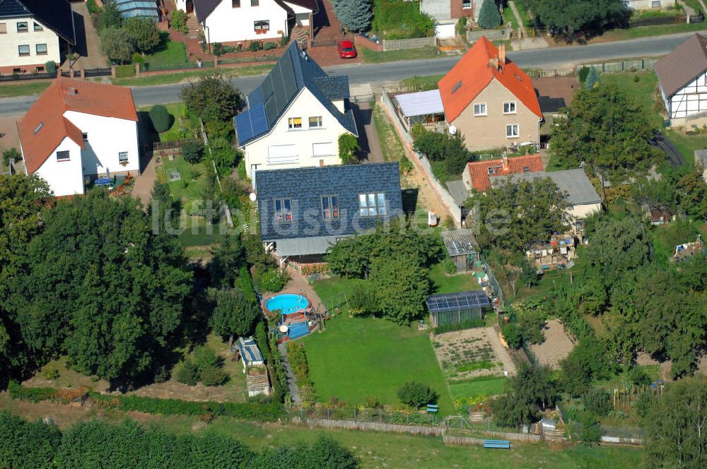 Groß Rietz von oben - Blick auf Einfamilienhäuser in Rietz-Neuendorf