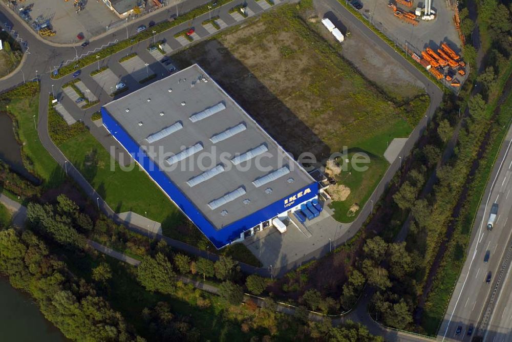 Bremen Brinkum aus der Vogelperspektive: Blick auf das Einrichtungshaus IKEA Deutschland GmbH & Co. KG
Niederlassung Brinkum