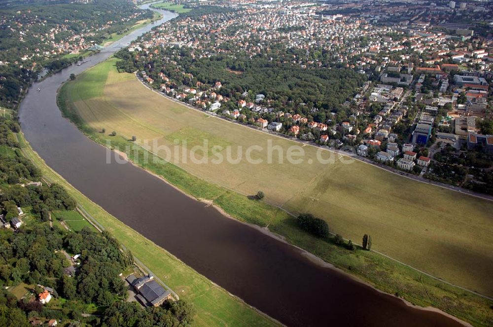 Dresden von oben - Blick auf die Elbe und das Blaue Wunder (Dresden)