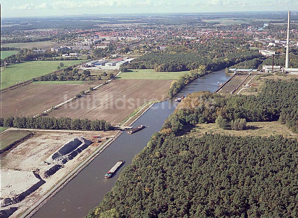 Luftbild Niegripp / Sachsen Anhalt - Blick auf den Elbe-Havel Kanal bei Niegripp, kurz vor der Orstchaft Hohenwarthe Das Wasserstraßen-Neubauamt Magdeburg Kleiner Werder 5c D-39114 Magdeburg Tel