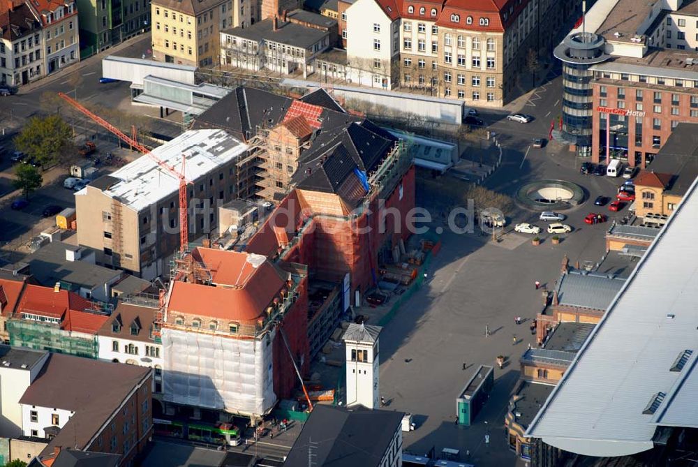 Erfurt von oben - Blick auf den Erfurter Hof während der Renovierungsarbeiten