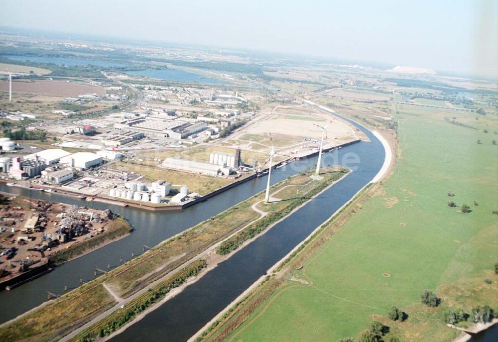 Luftaufnahme Magdeburg - Blick auf Erweiterungs- und Umbauarbeiten am Rothenseer Verbindungskanal / Abstiegskanal zur Elbe am Gelände des Binnenhafens Magdeburg