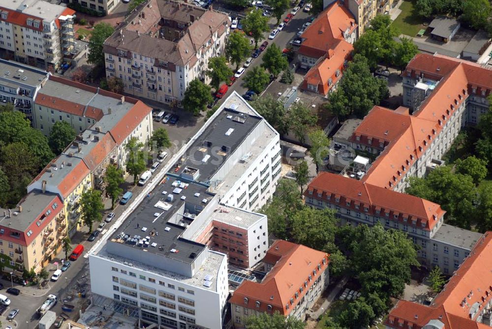 Luftbild Berlin - Blick auf den Erweiterungsbau am Krankenhaus Lichtenberg in der Fanningerstraße