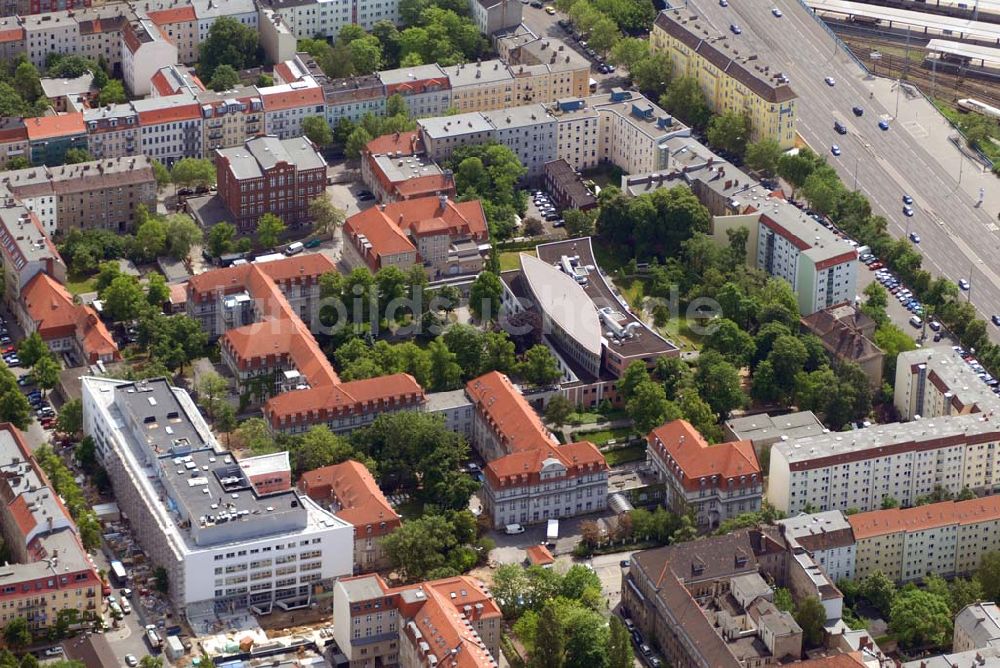 Berlin aus der Vogelperspektive: Blick auf den Erweiterungsbau am Krankenhaus Lichtenberg in der Fanningerstraße