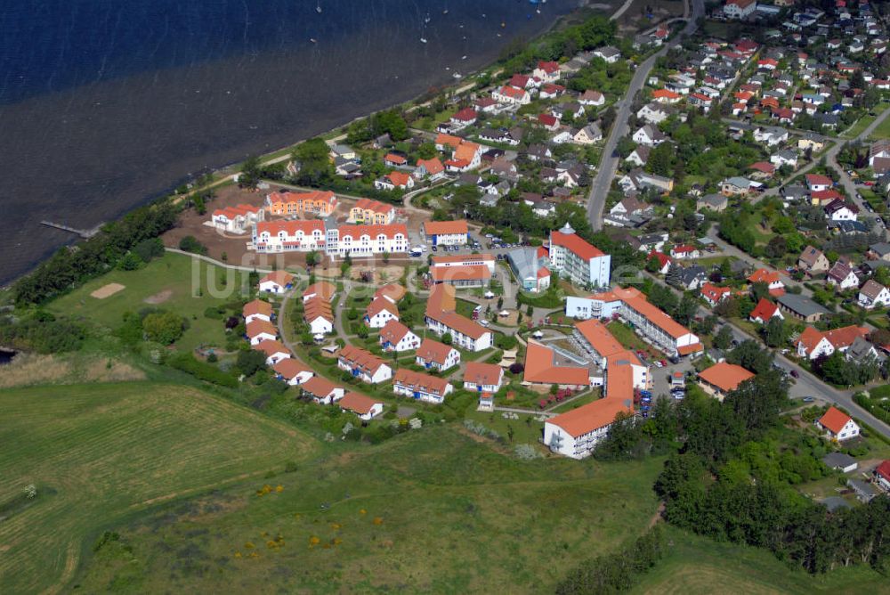 Rerik von oben - Blick auf die Erweiterungsbaustelle am Feriendorf der AWO-SANO GmbH