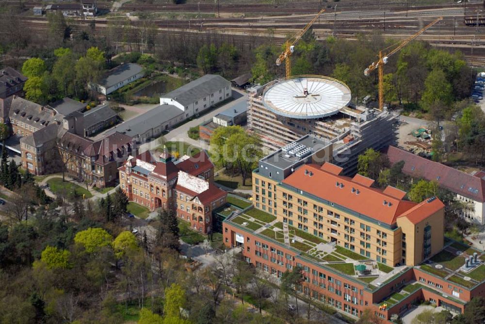 Luftaufnahme Eberswalde - Blick auf die Erweiterungsbaustelle des Klinikum Barnim GmbH, Werner Forßmann Krankenhaus