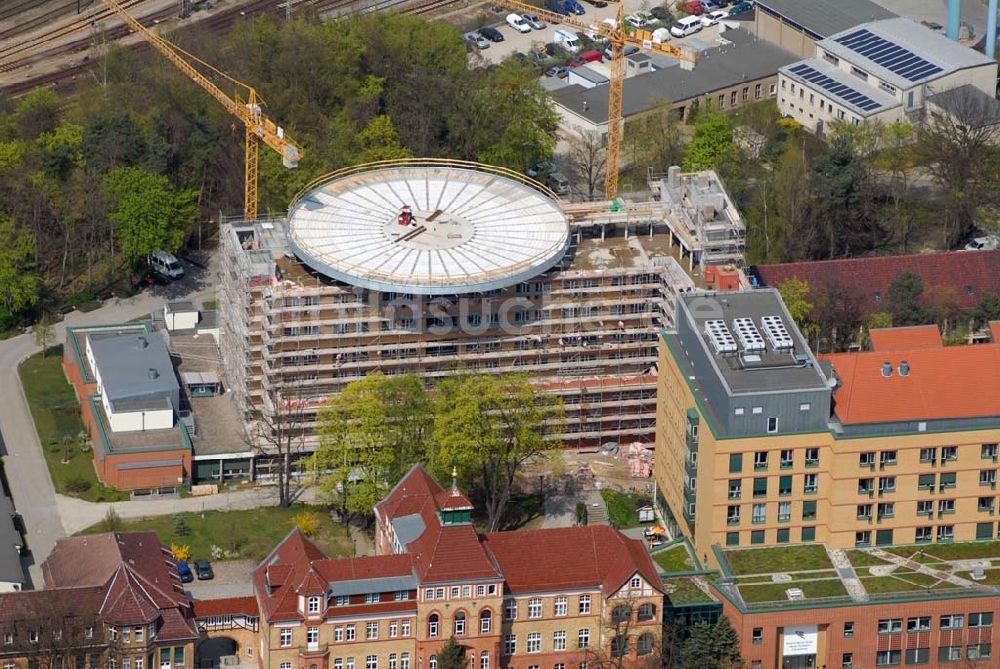 Luftaufnahme Eberswalde - Blick auf die Erweiterungsbaustelle des Klinikum Barnim GmbH, Werner Forßmann Krankenhaus