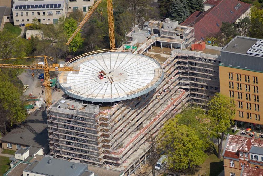 Luftaufnahme Eberswalde - Blick auf die Erweiterungsbaustelle des Klinikum Barnim GmbH, Werner Forßmann Krankenhaus