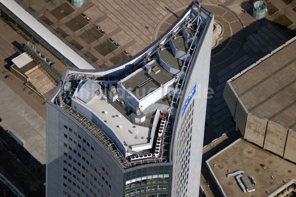 Leipzig von oben - Blick auf die fast abgeschlossenen Abrissarbeiten der alten Mensa der Leipziger Universität am MDR-Hochhaus in Leipzig.