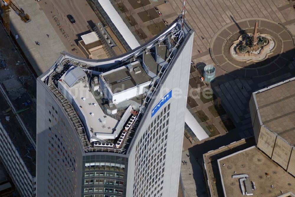 Leipzig aus der Vogelperspektive: Blick auf die fast abgeschlossenen Abrissarbeiten der alten Mensa der Leipziger Universität am MDR-Hochhaus in Leipzig.