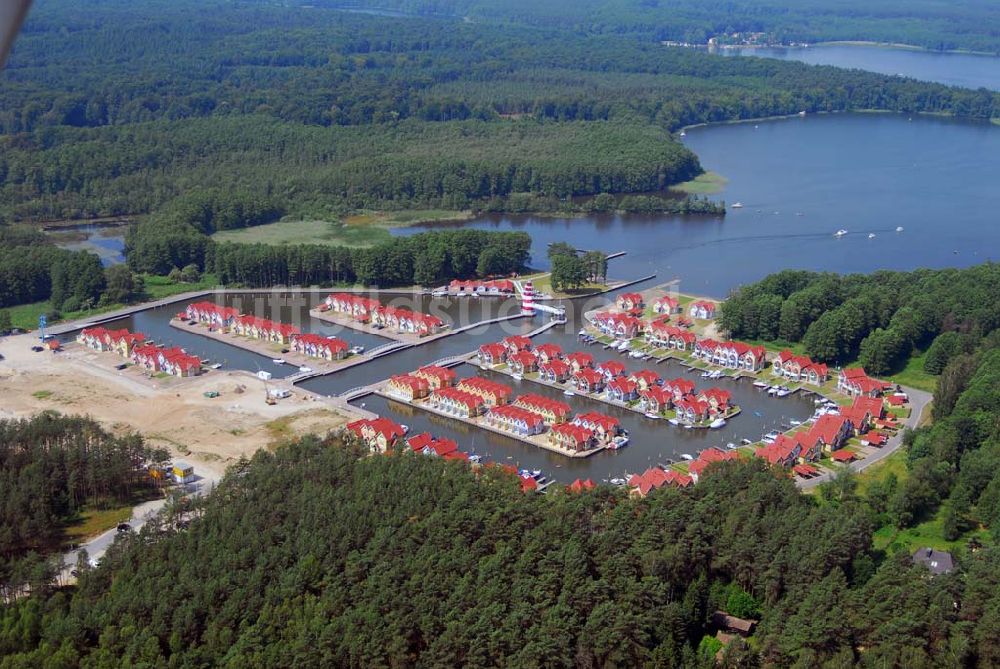 Rheinsberg von oben - Blick auf das fast fertige Hafendorf Rheinsberg