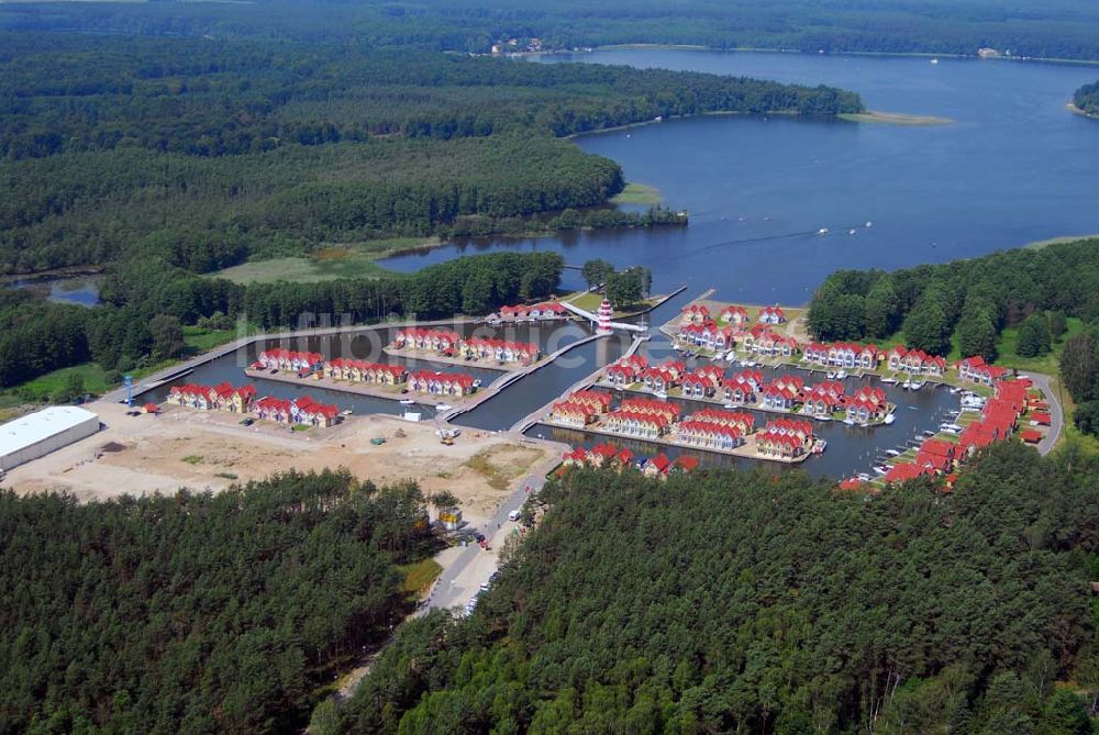 Luftaufnahme Rheinsberg - Blick auf das fast fertige Hafendorf Rheinsberg