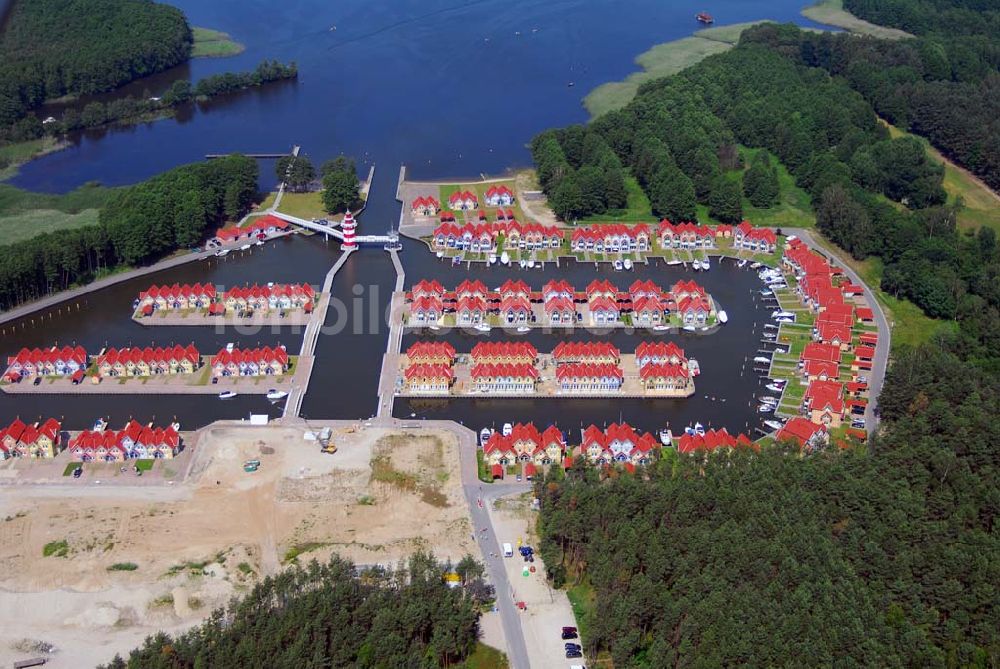 Luftbild Rheinsberg - Blick auf das fast fertige Hafendorf Rheinsberg