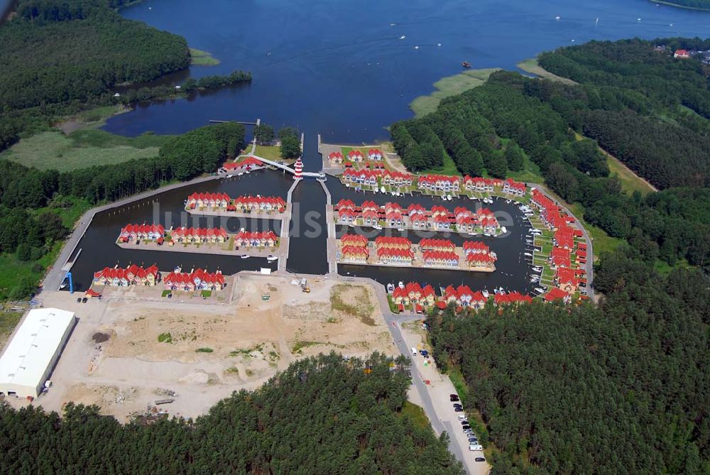 Luftaufnahme Rheinsberg - Blick auf das fast fertige Hafendorf Rheinsberg