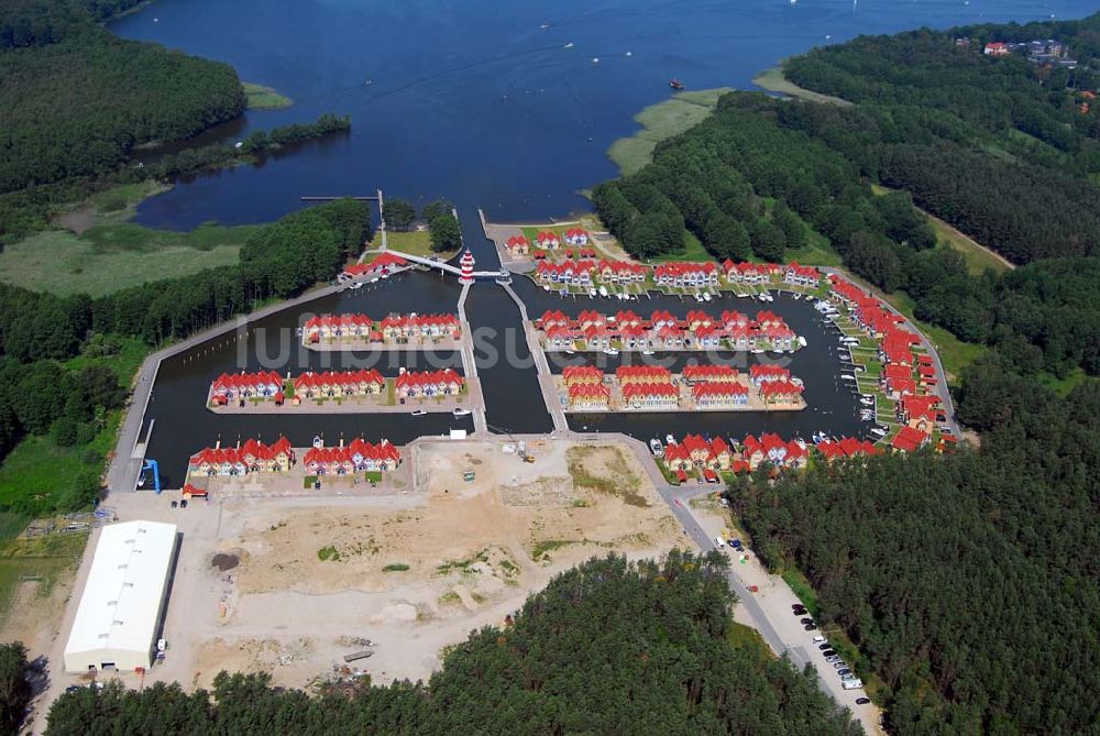 Luftbild Rheinsberg - Blick auf das fast fertige Hafendorf Rheinsberg