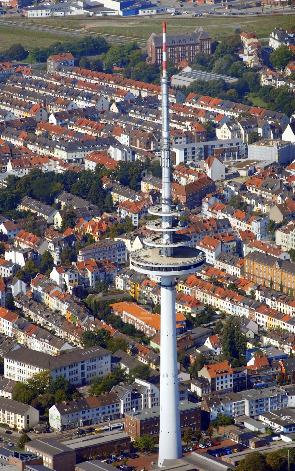 Luftaufnahme Bremen - Blick auf den Fernmeldeturm Bremen im Stadtteil Walle