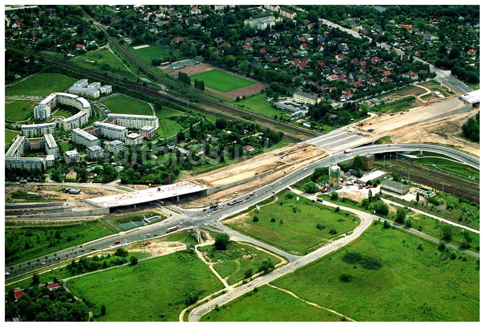 Luftaufnahme Schönefeld - 08.06.2005 Blick auf die fertig gestellte Zufahrtbrücke