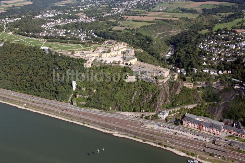 Koblenz von oben - Blick auf die Festung Ehrenbreitstein gegenüber der Moselmündung bei Koblenz