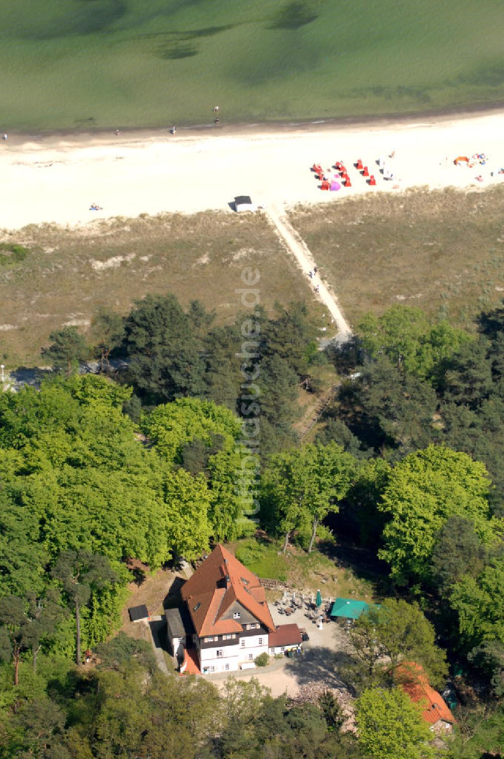 Luftaufnahme Ostseebad Sellin - Blick auf das Flair Hotel Haus Lindequist in Sellin auf Rügen