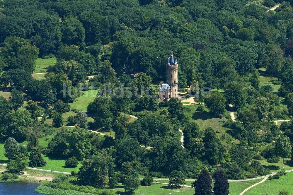 Potsdam von oben - Blick auf dem Flatowturm im Park Babelsberg