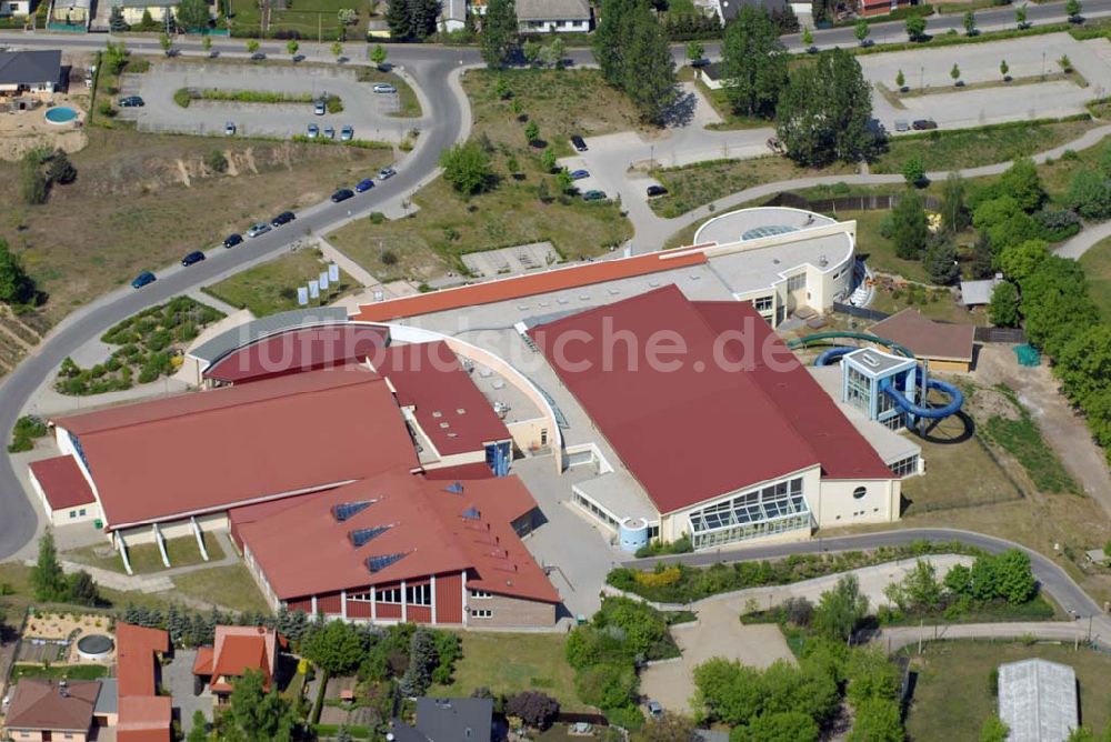 Luftbild Luckenwalde - Blick auf die Flämingtherme in Luckenwalde